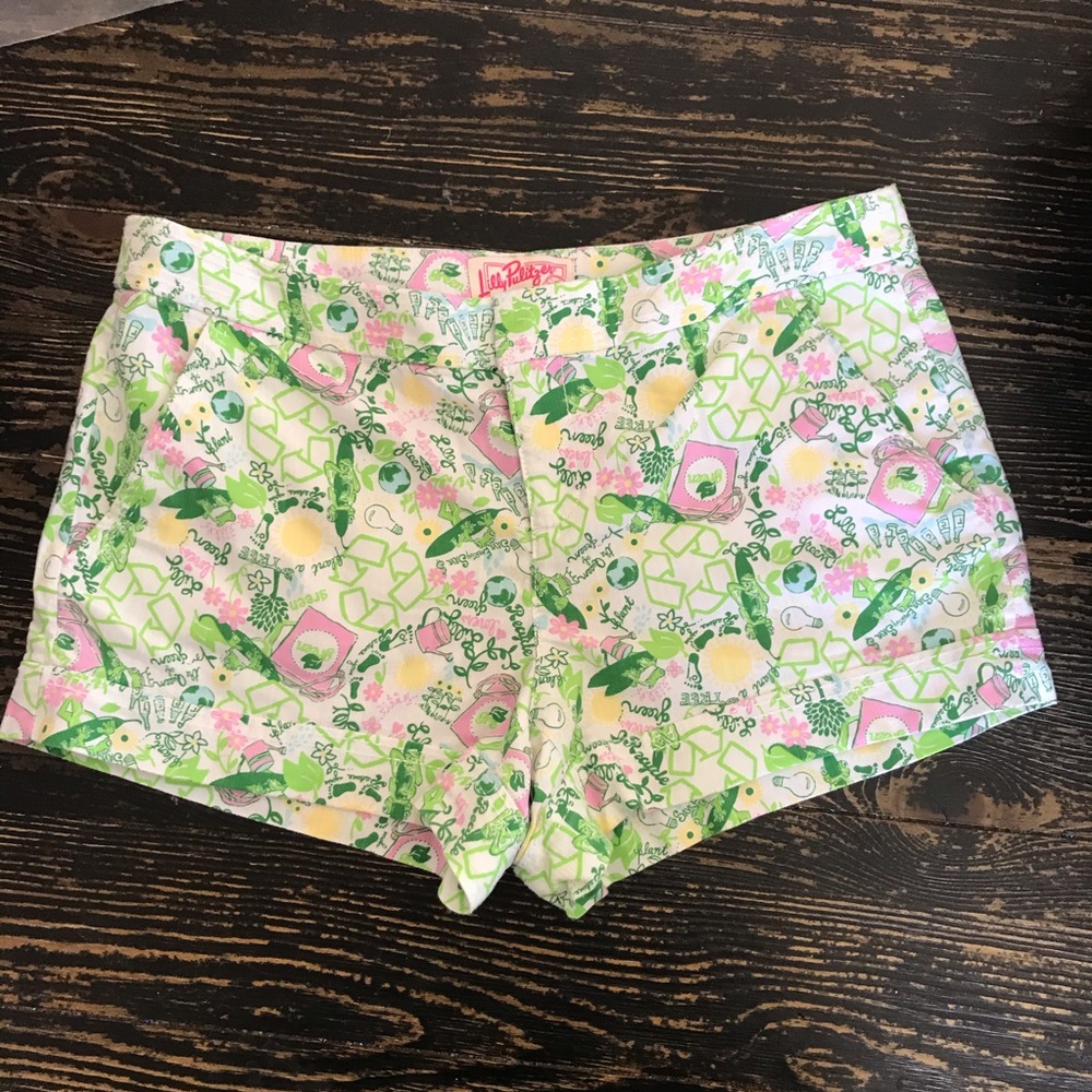 Lilly Pulitzer Queen of Green Shorts 8 EUC
